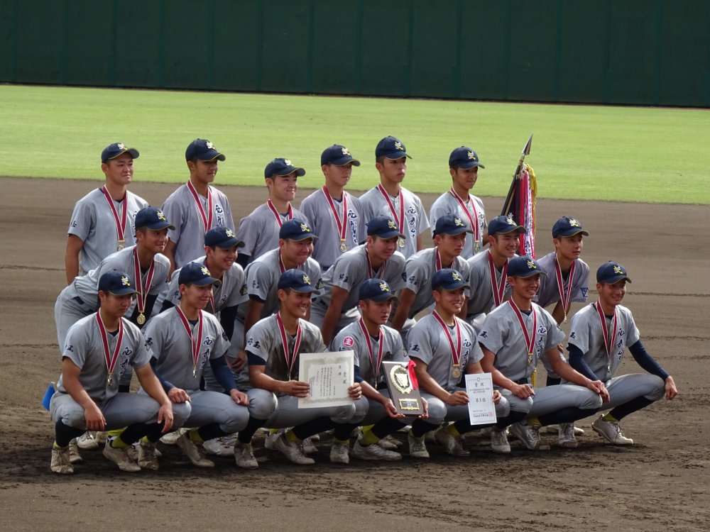 幾度となく阻まれた山村学園に勝利し、創部初の優勝！！！