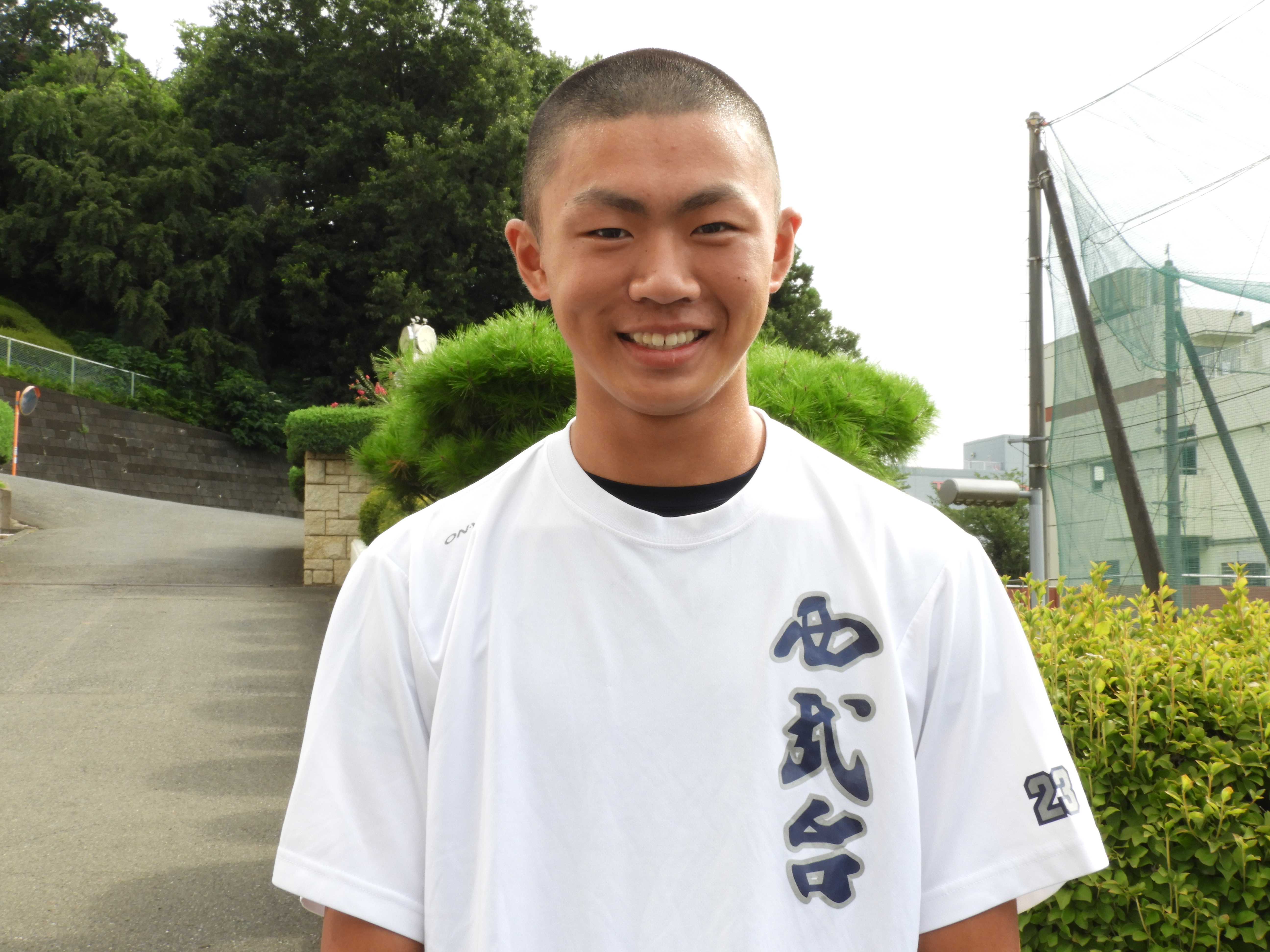 深見　陵太